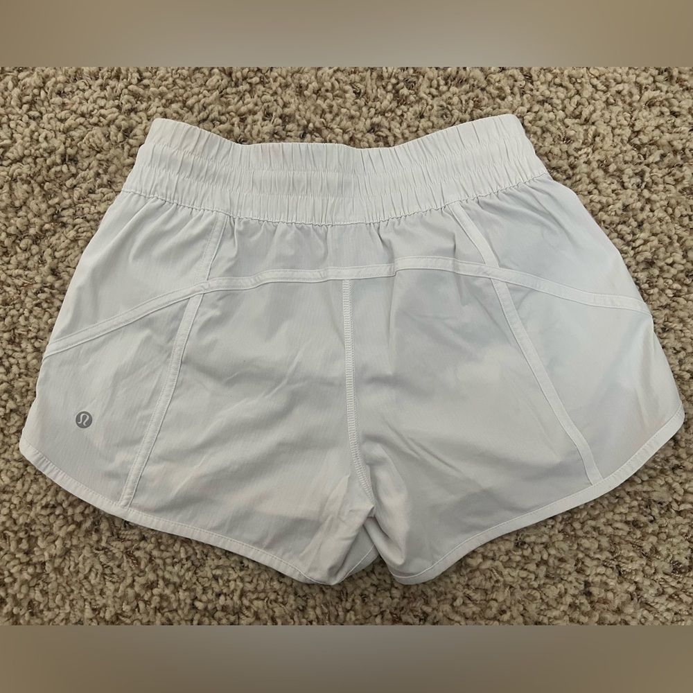Lululemon Athletica White Athletic Shorts Elastic Waistband Lightweight